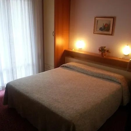 Hotel Leonardo 3*