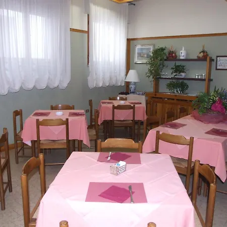 Hotel Leonardo 3*